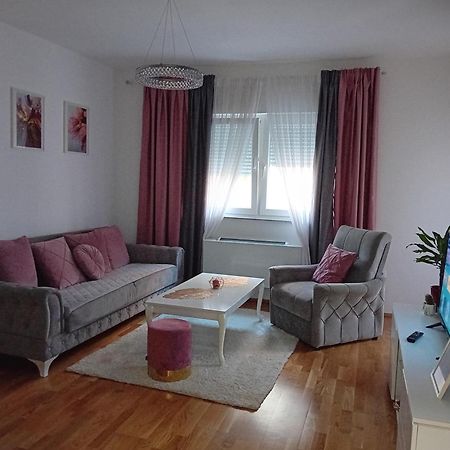 Skyline Apartment Бієліна Екстер'єр фото
